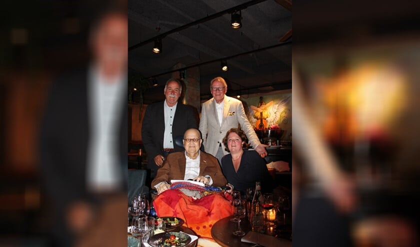 Het levenswerk van Harold Robles (linksonder) gaat door