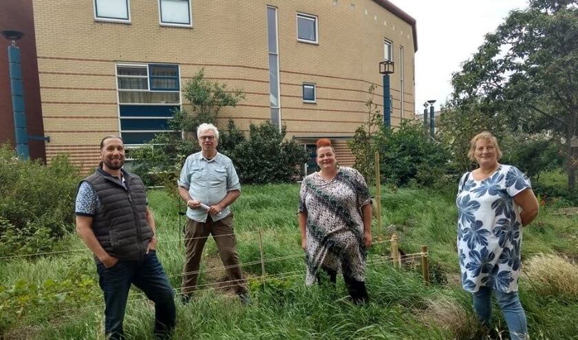 De fractie van Westland Verstandig nam een kijkje bij de pluktuin.