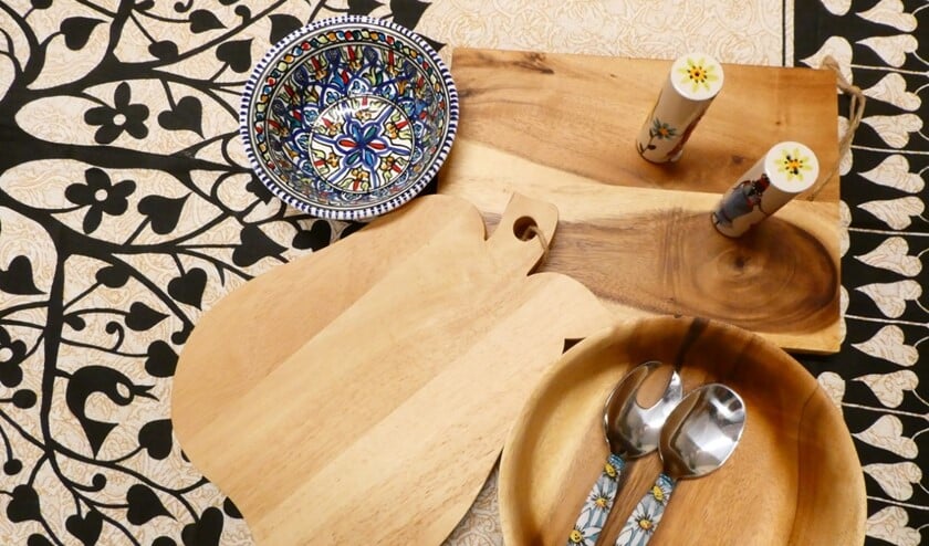 <p>Extra mooi dekt u de tafel met dit handgemaakte slacouvert uit Zuid Afrika.</p>