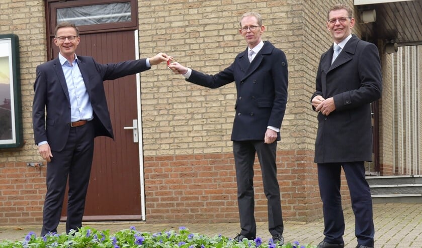<p>De sleuteloverhandiging. </p>