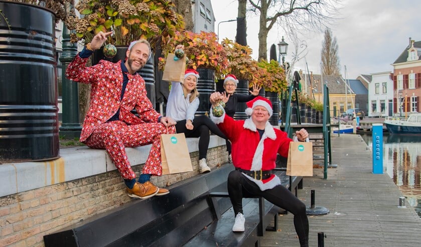 <p>Een goodiebag met iets lekkers van de lokale horeca, een medaille en routes krijg je. De outfit moet je zelf regelen! Ben jij er net zo klaar voor als de organisatie? Foto: Sam Fish</p>
