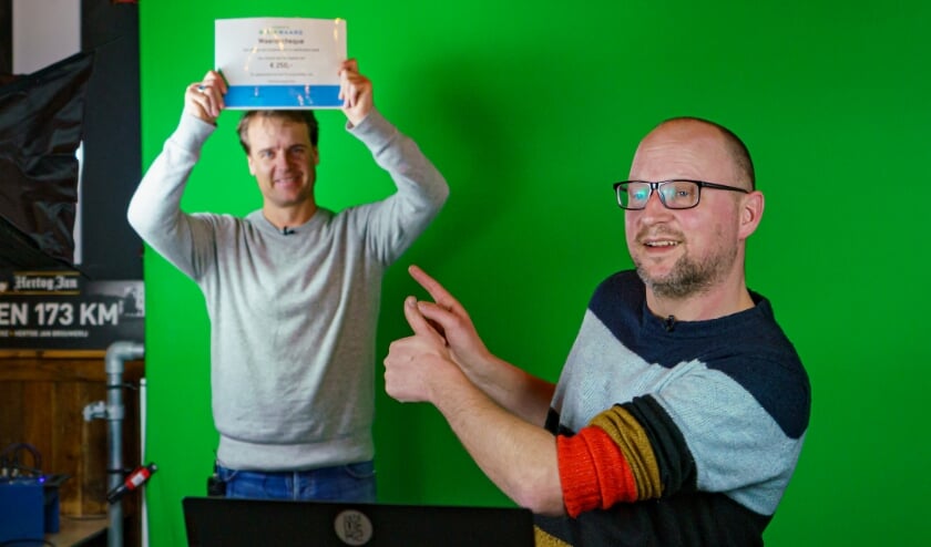 <p>Een extra verrassing tijdens de pubquiz. </p>