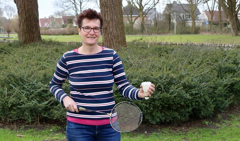 Brenda Groenendijk: ''Ik trainde vier keer per week bij Meteoor en 't Capproen en moest op zaterdag en zondag mijn wedstrijden spelen. Het badminton was niet meer te combineren met het korfbal.'' Foto TvK.
