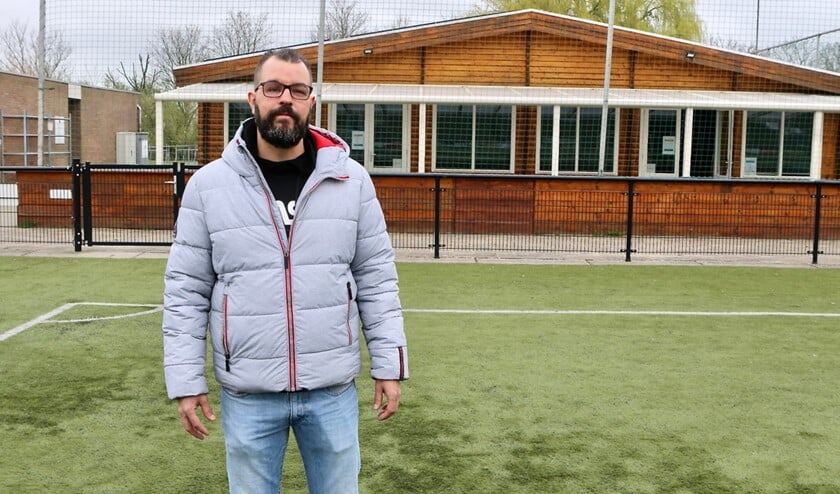 <p>Voorziter Stefan de Haaij: ''De aanwas van de jeugd is nog steeds groeiende, maar ik zou er naast de vier seniorenteams en de twee 35-plus elftallen graag nog twee seniorenelftallen bij willen hebben.''</p>