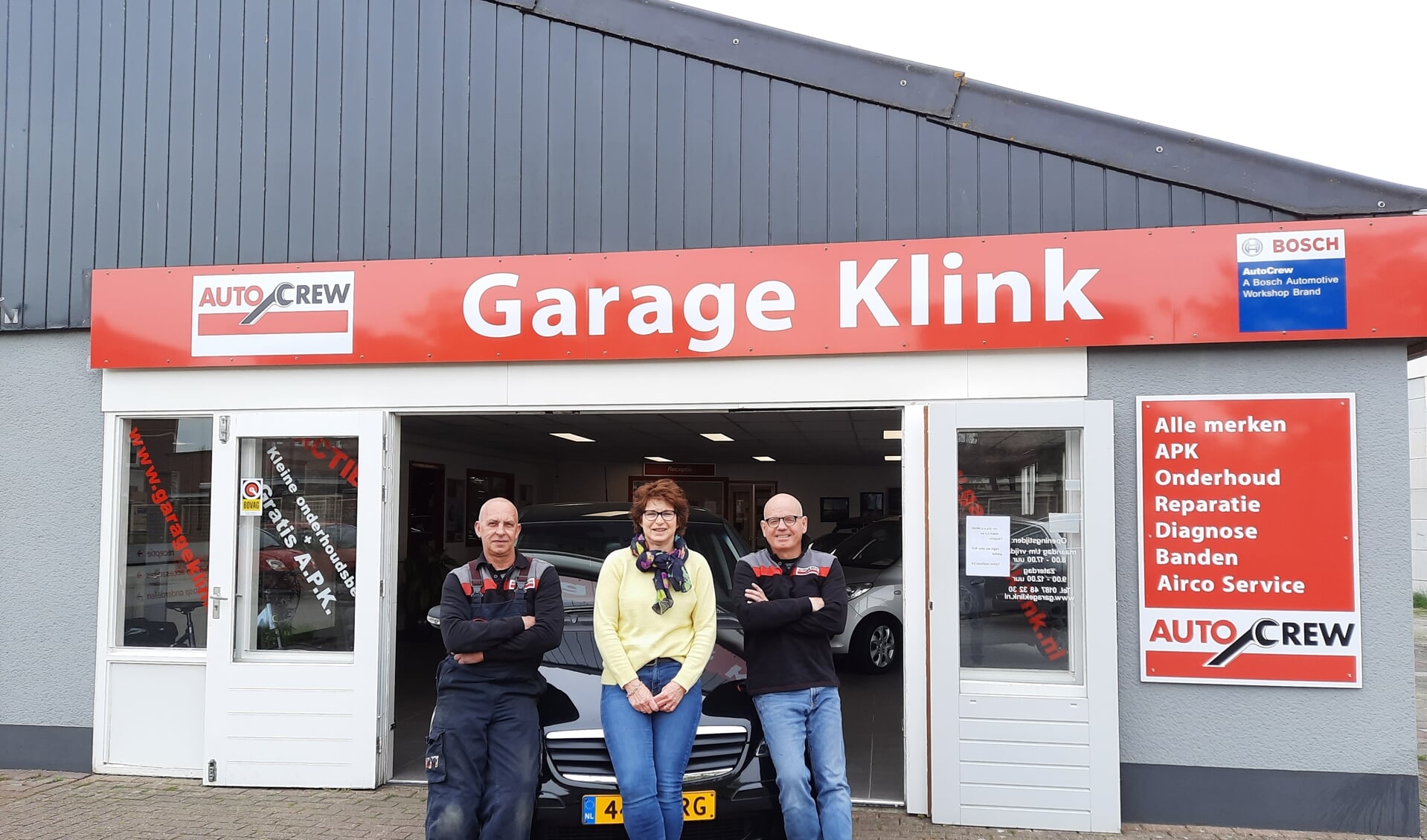 Het kloppende hart van Garage Klink: Gert Boshoven en Jeanette en Adri Kievit.