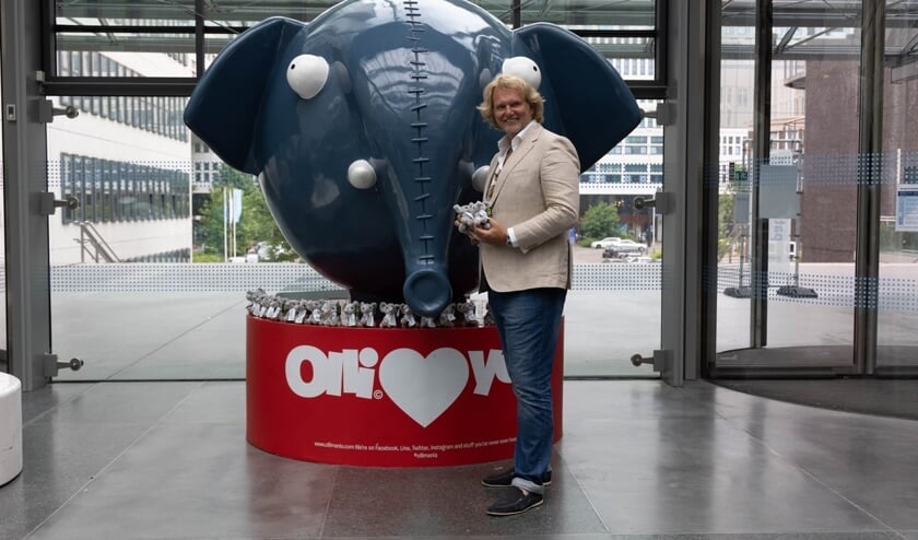 <p>De kersverse ambassadeur in het Sophia Kinderziekenhuis. </p>