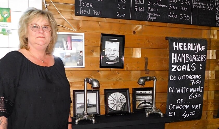 <p>Sylvia van Dijk is alweer 26 jaar de eigenaresse van de Witte Markt.</p>