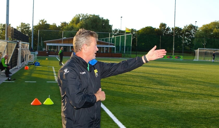 <p>Trainer Richad Koutstaal: ''We hebben geen speler, die een wedstrijd met een individuele actie kan openbreken. Wij zullen het met een sterk collectief als team moeten doen.'' Foto Theo van Kralingen. </p>