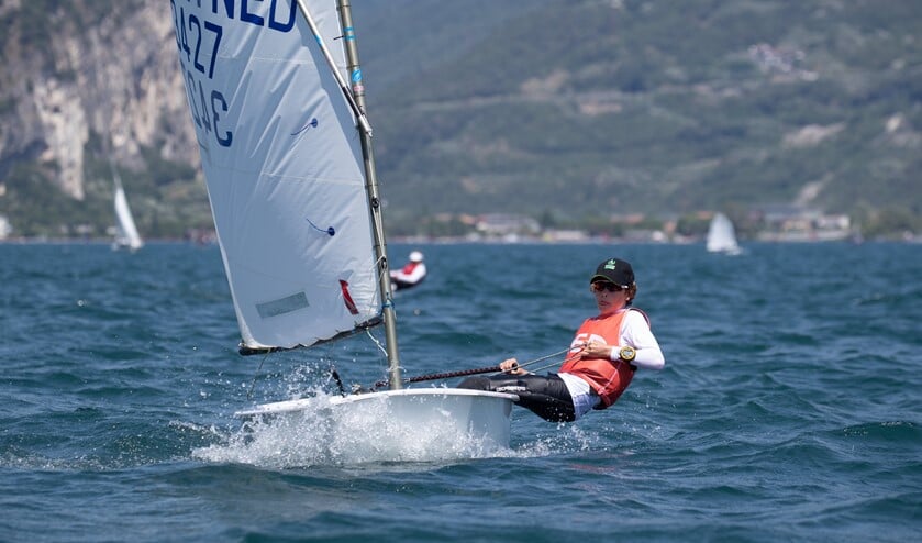 <p>Ole Jägers in actie tijdens het WK Optimist zeilen 2021 in Italië. (foto Matias Capizzano)</p>