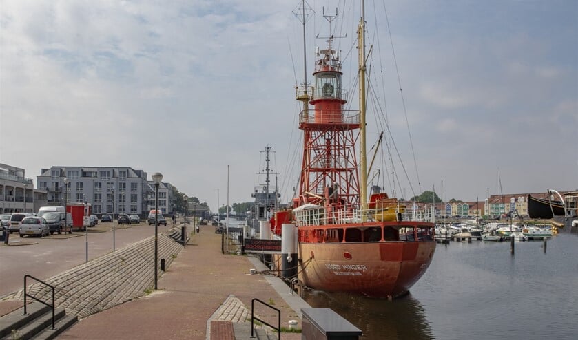 <p>Op 21 maart 1994 werd het Lichtschip 12 definitief van zee gehaald.</p>