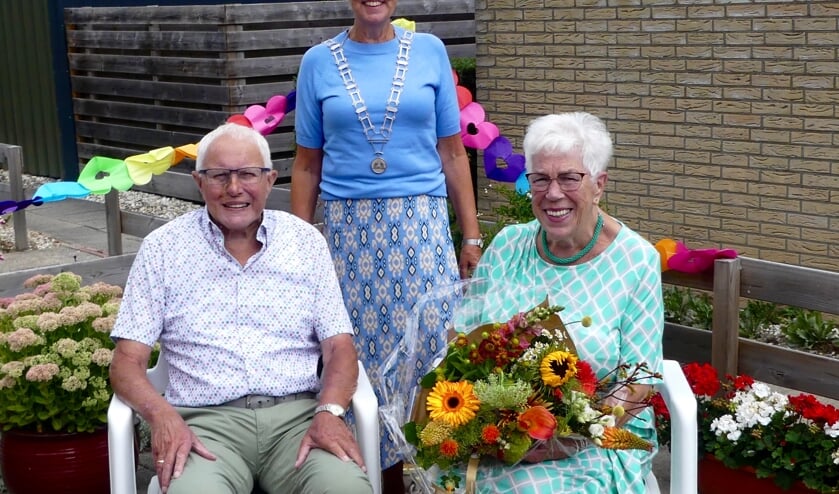 J. (Jan) van Brakel (88) en mevrouw G.A. (Truus) van Brakel-van Leenen (82).   