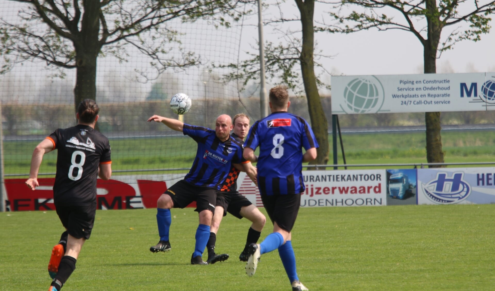 Jesper Lakerveld werd matchwinnaar voor Vierpolders in de derbij bij OHVV in Oudenhoorn. (Archieffoto: Wil van Balen).