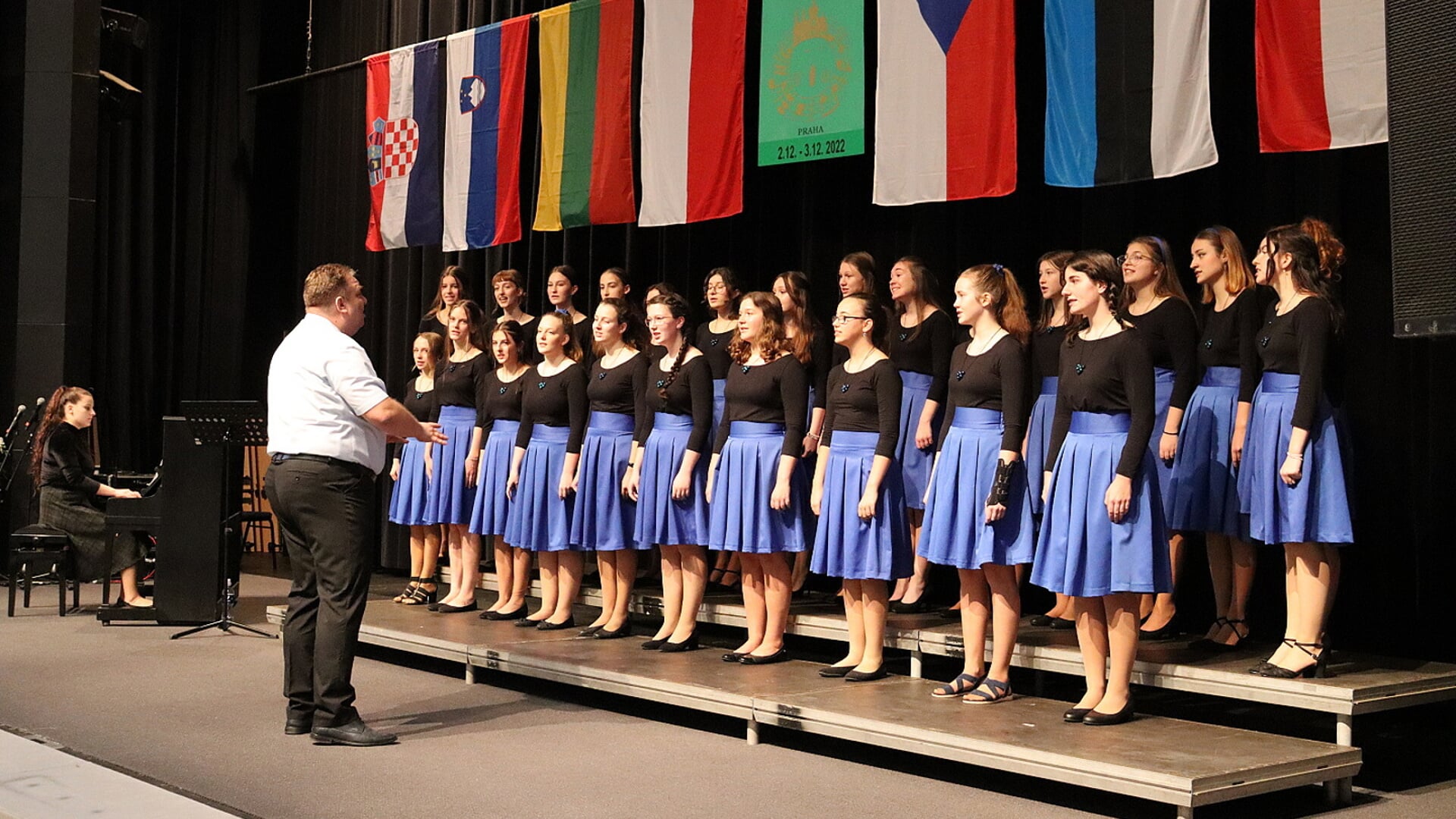 Het koor "Primadonky” uit Havlickuv Brod bestaat uit 25 meisjes tussen de 12 en 18 jaar 