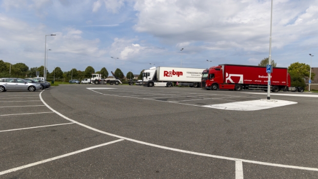 Onderzoek verhuizing supermarkten Aldi en MCD