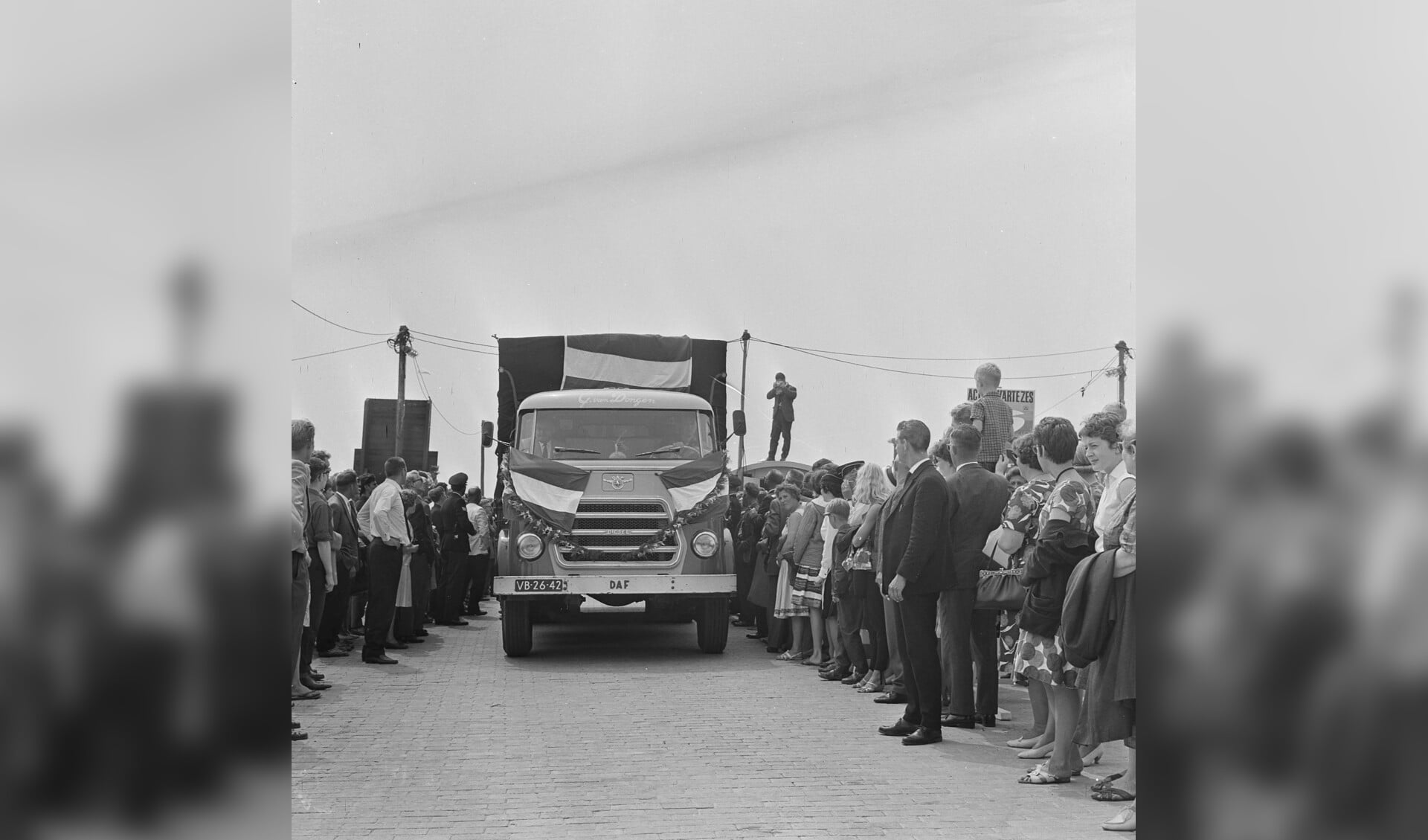 Eerste vrachtwagen Gijs van Dongen
