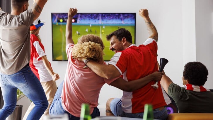 Sport beleven achter het tv scherm.