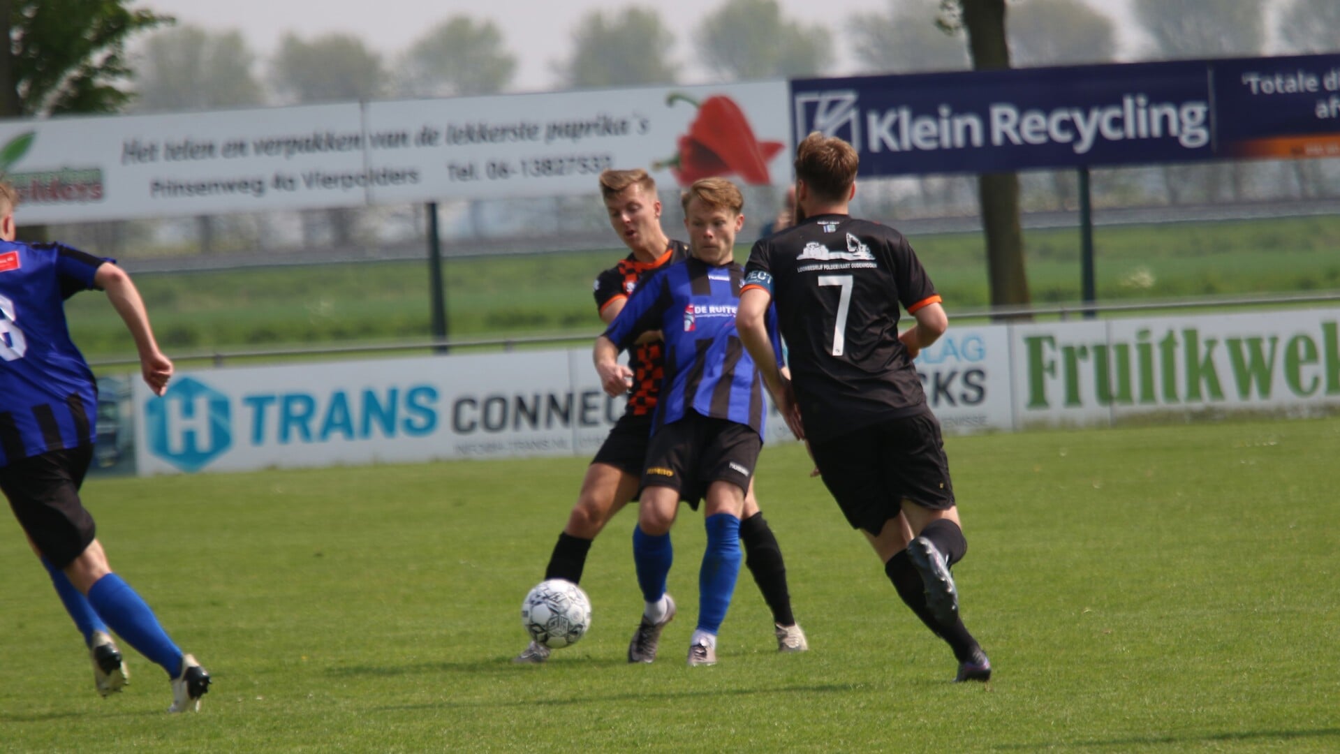 Floris van den Heuvel tekende voor de 0-3 voor Vierpolders in de derby bij Rozenburg. (Archieffoto: Wil v Balen).