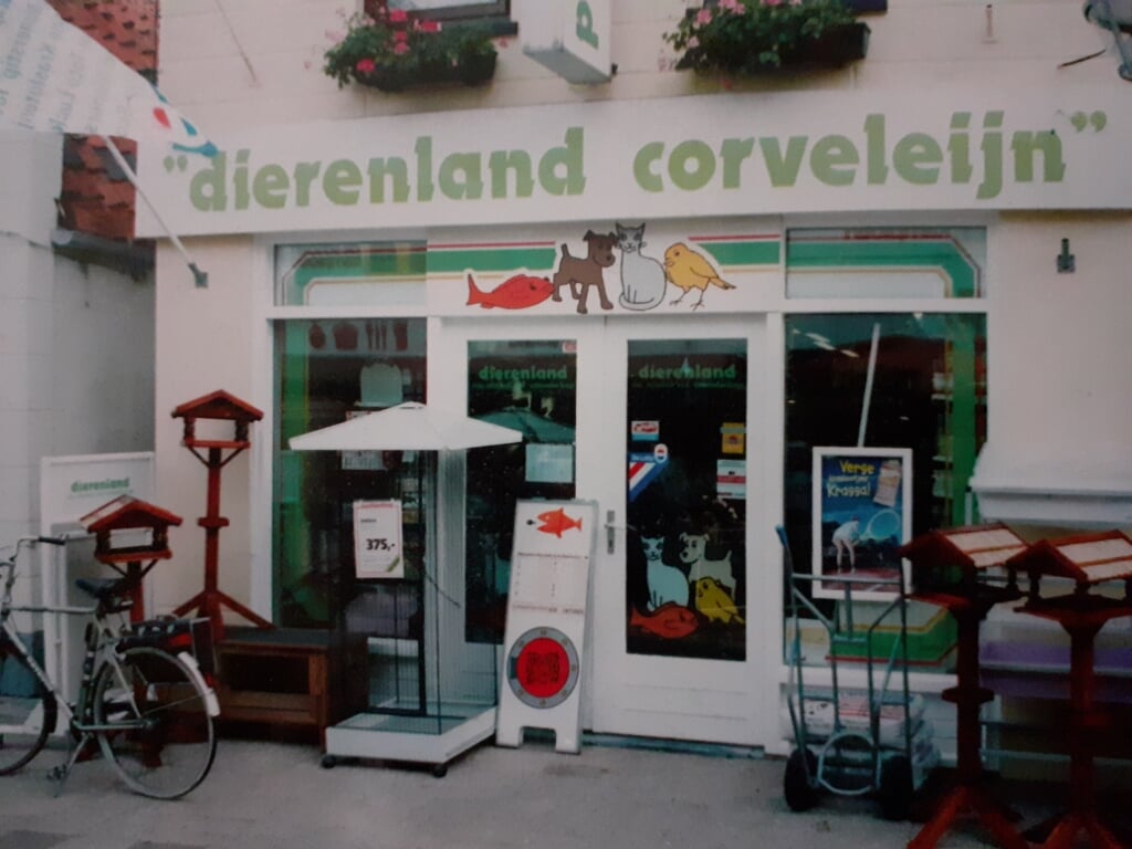 De winkel van Frans op de Voorstraat in Spijkenisse.