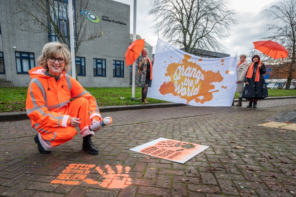 Burgemeester Ada Grootenboer-Dubbelman onderstreept het belang van Orange the World. “Geweld tegen vrouwen is niet acceptabel. Nergens. Nooit!" 
