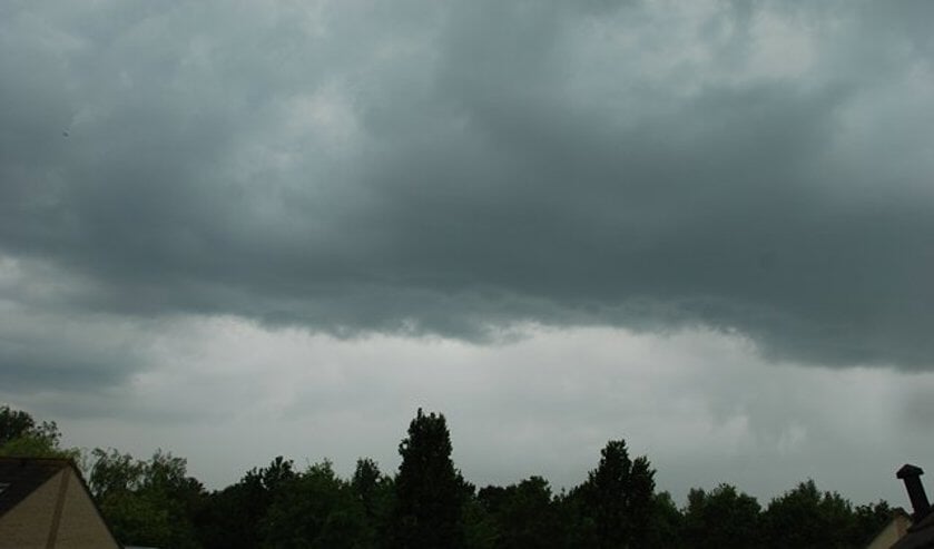 Het is vandaag grijs met geregeld regen.