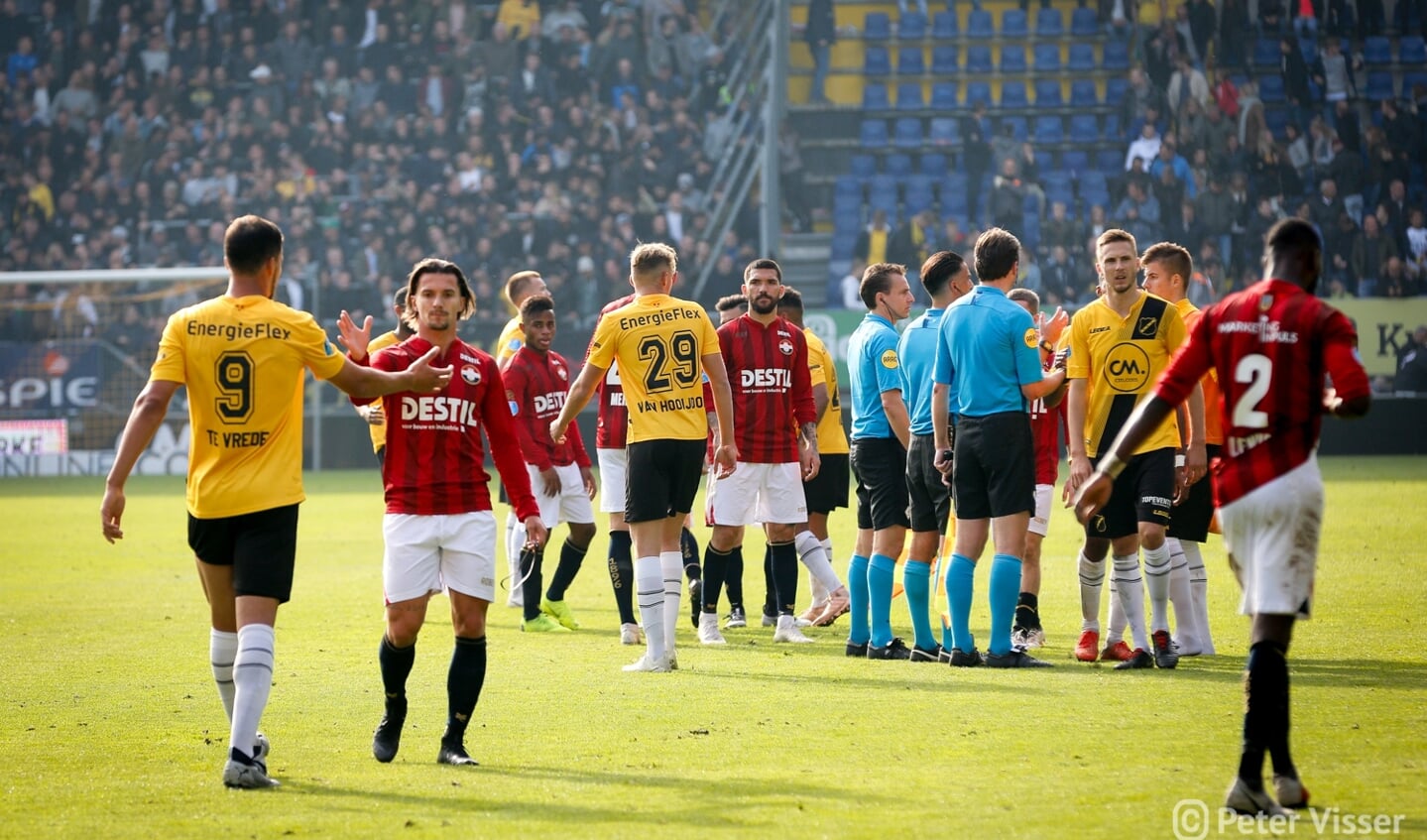 NAC en Willem II speelden zondag 21 oktober met 2-2 gelijk.