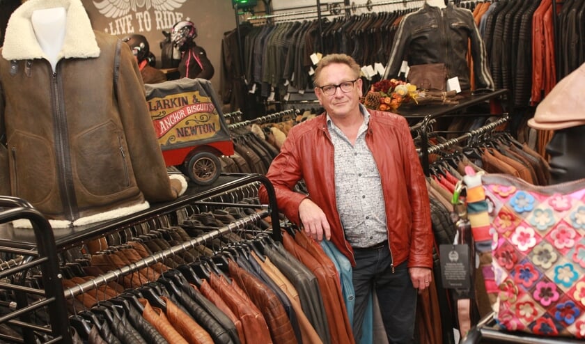 Ad en Anny Braspenning verkopen leren kleding en accessoires voor iedere leeftijd, smaak en budget.
