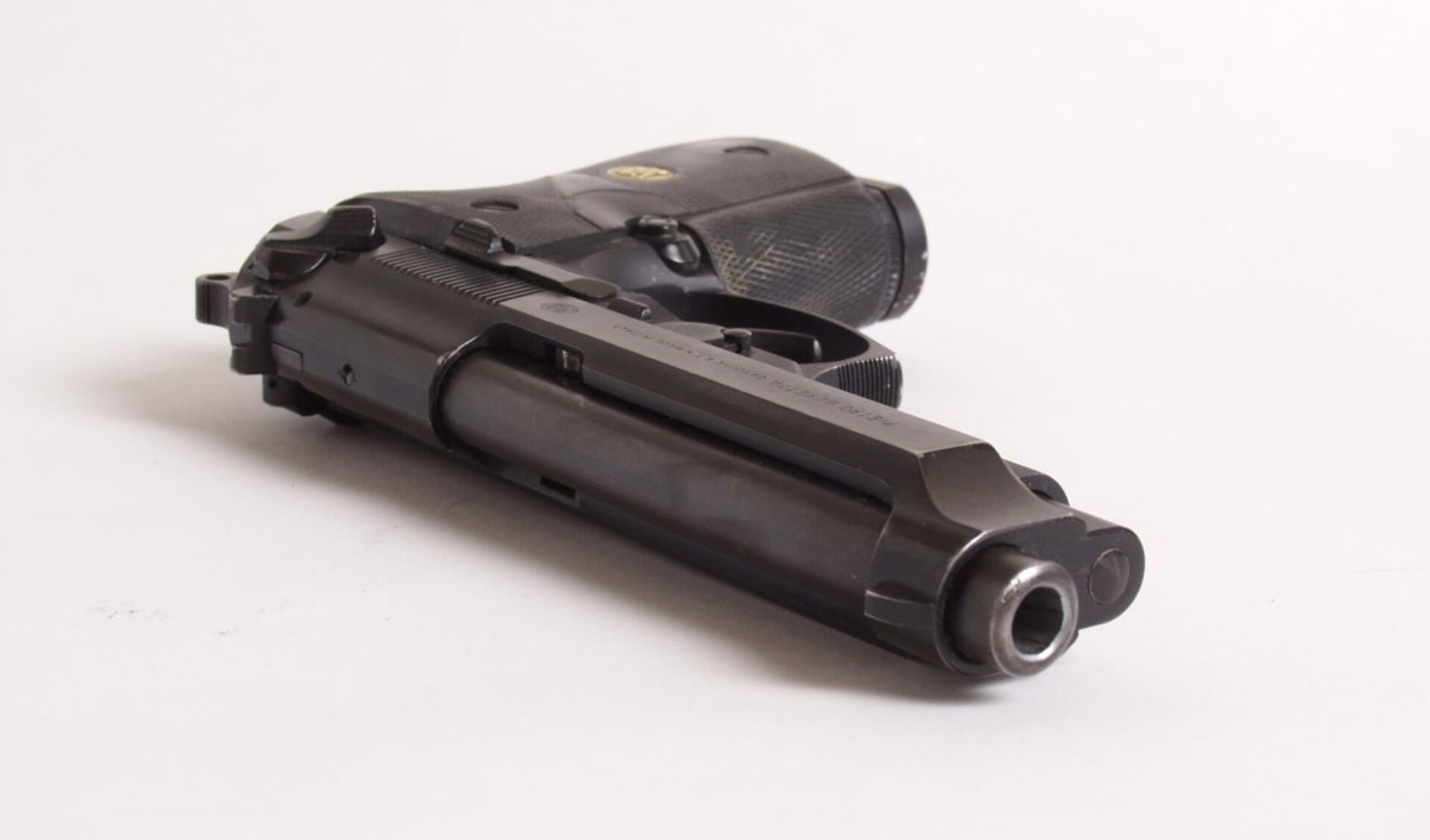 schietincident-geweer-pistool-wapen-medium