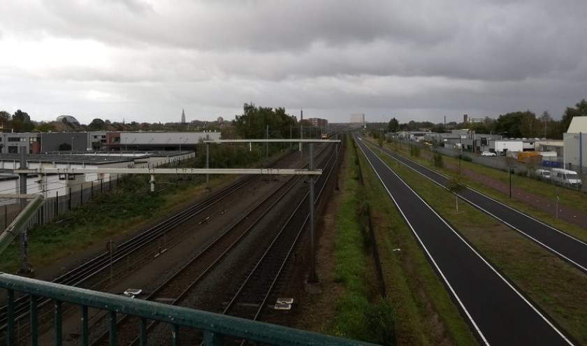 Regenwolken pakken zich samen boven Breda.