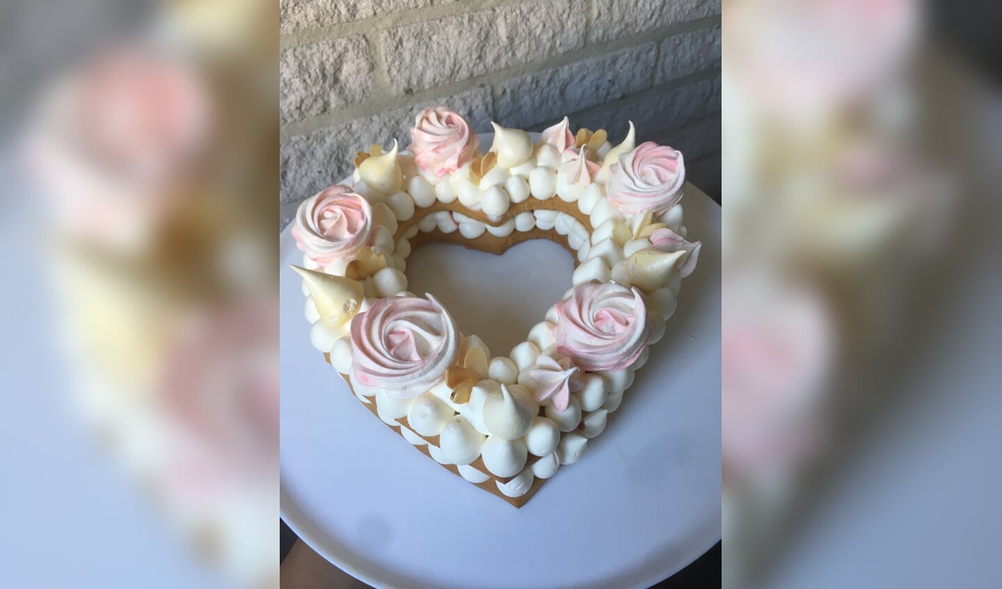 Deze taart maakte Yulia voor haar man toen ze drie jaar getrouwd waren. FOTO EIGEN BEZIT