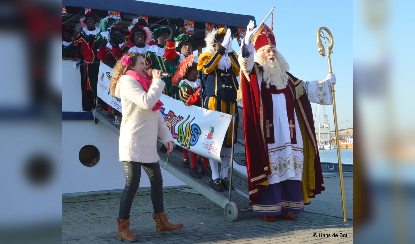 De Sint is weer in het land!