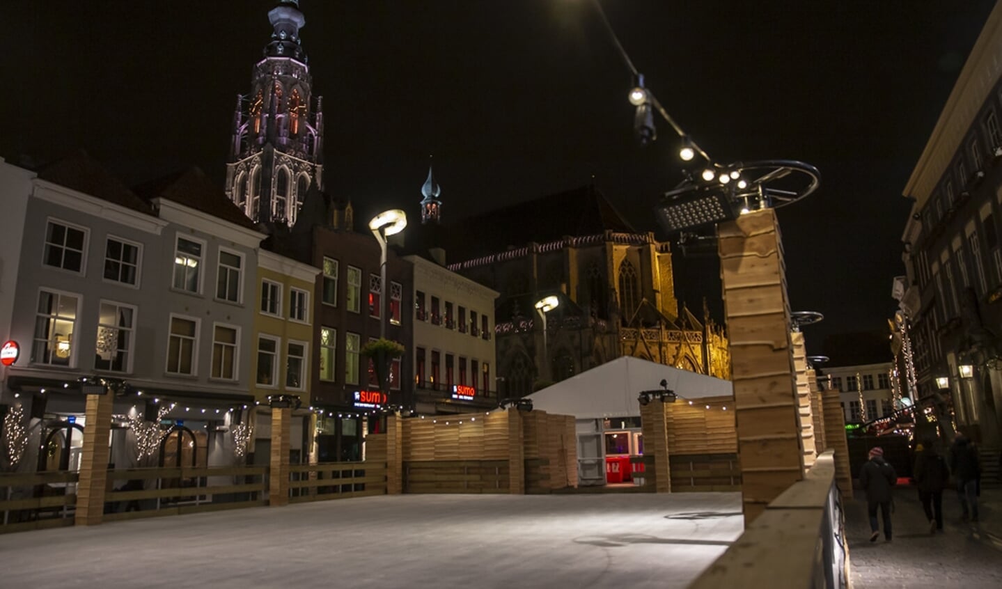 De eerste avond van Betoverend Breda op de Grote Markt.