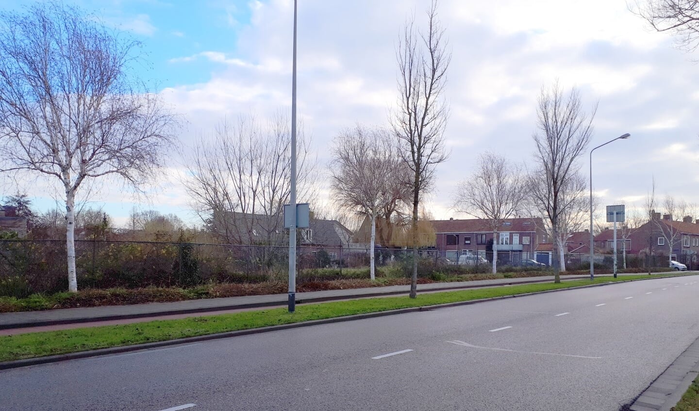 De huizenbouw is voorzien op de hoek van de Koudekerkseweg en Berlagestraat.