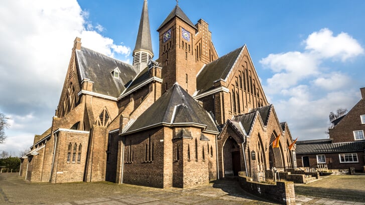 De St. Jan de Doper kerk in Hoeven.