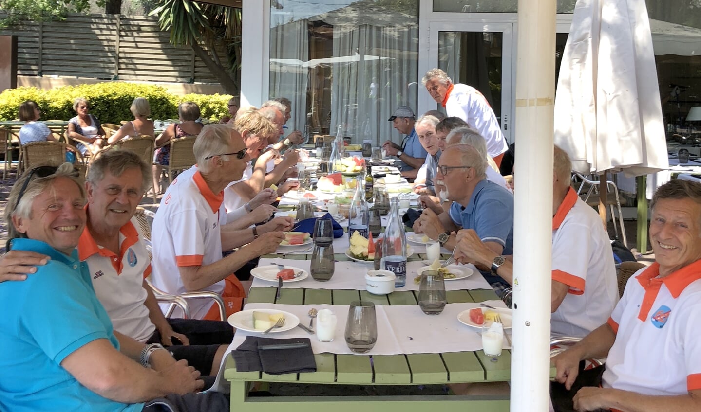 Breda is goed vertegenwoordigd in Oranje boven 70, dat meedoet aan het WK in Barcelona.