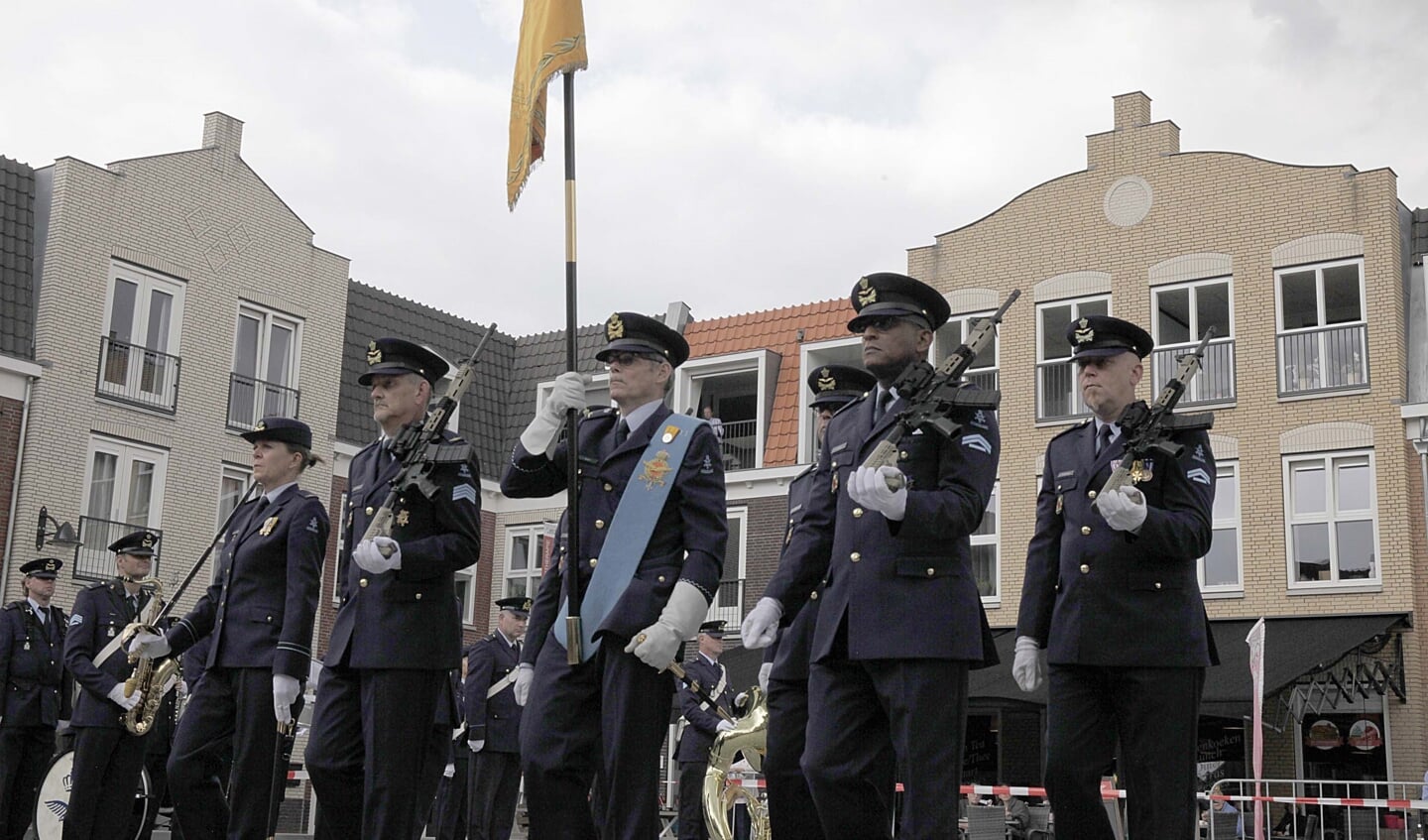 28 militairen grondverdediging werden beëdigd in Hoogerheide.