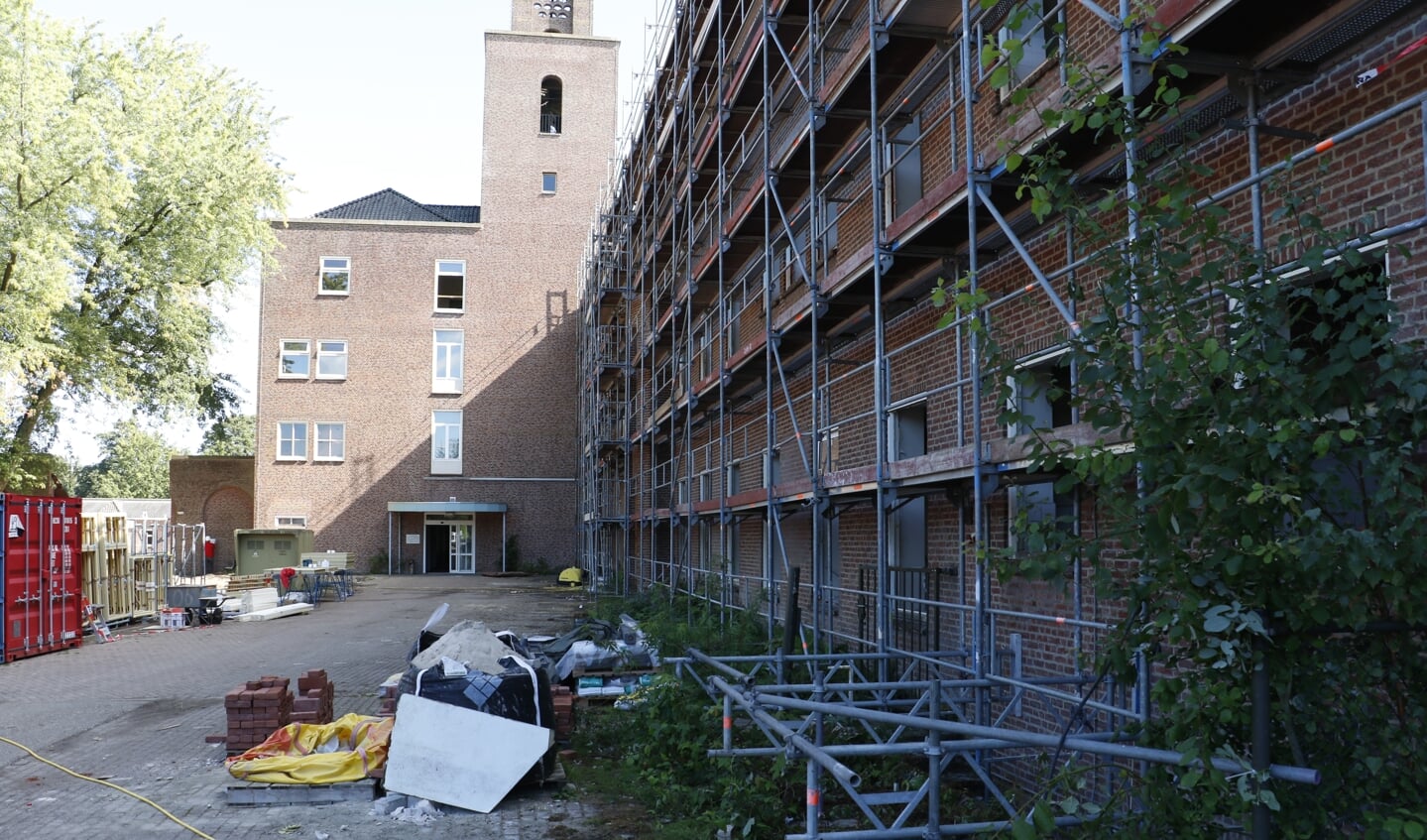 Bij de Klokkenberg wordt hard gewerkt aan de transformatie van het voormalige sanatorium.  