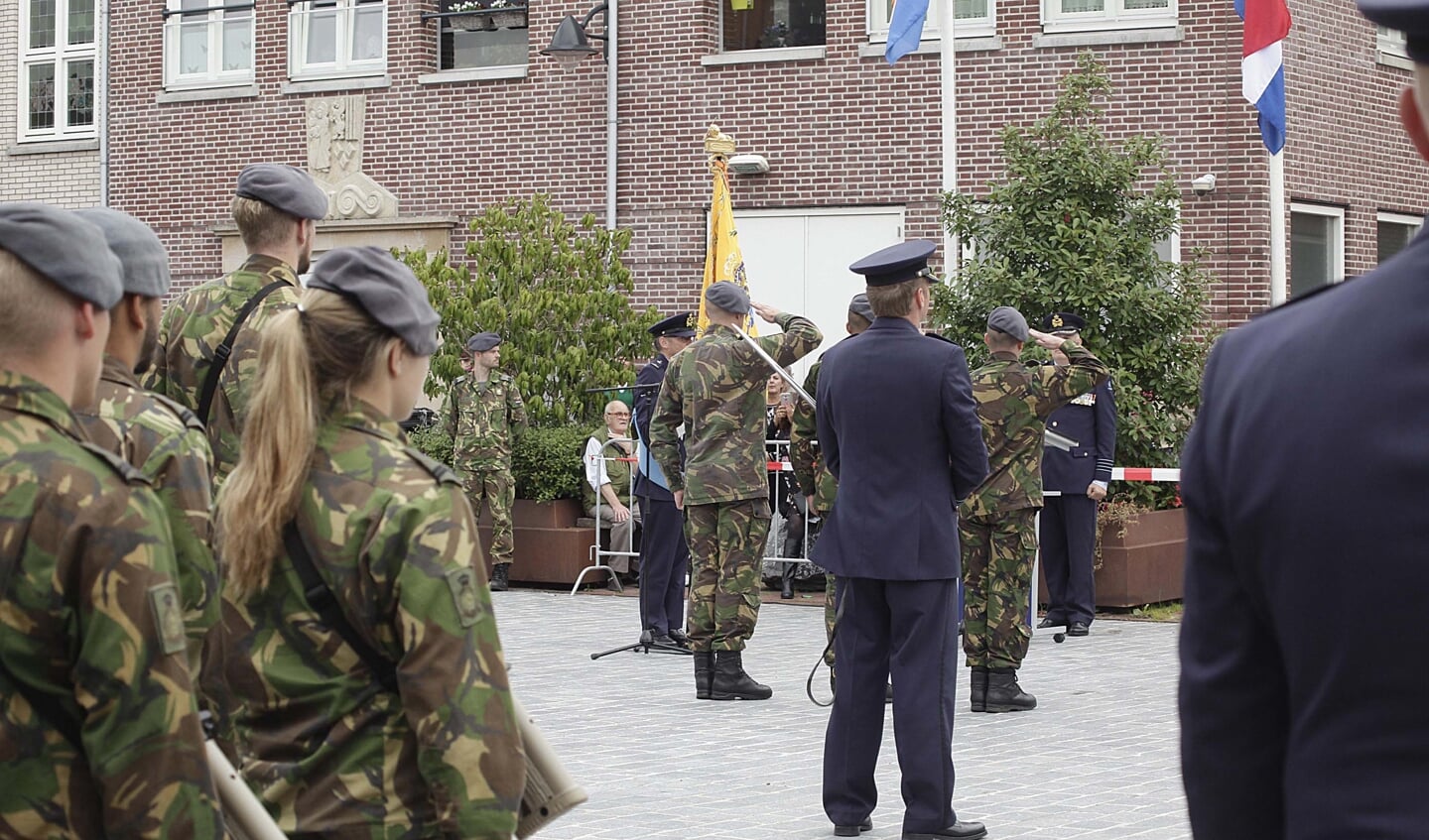 28 militairen grondverdediging werden beëdigd in Hoogerheide.