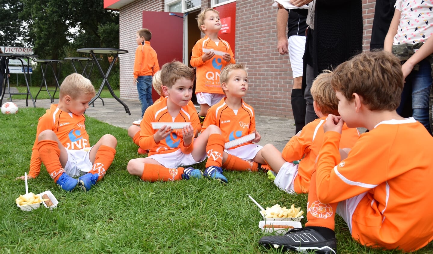 Oud Feyenoord heeft met 4-1 gewonnen van V.V. Wernhout.