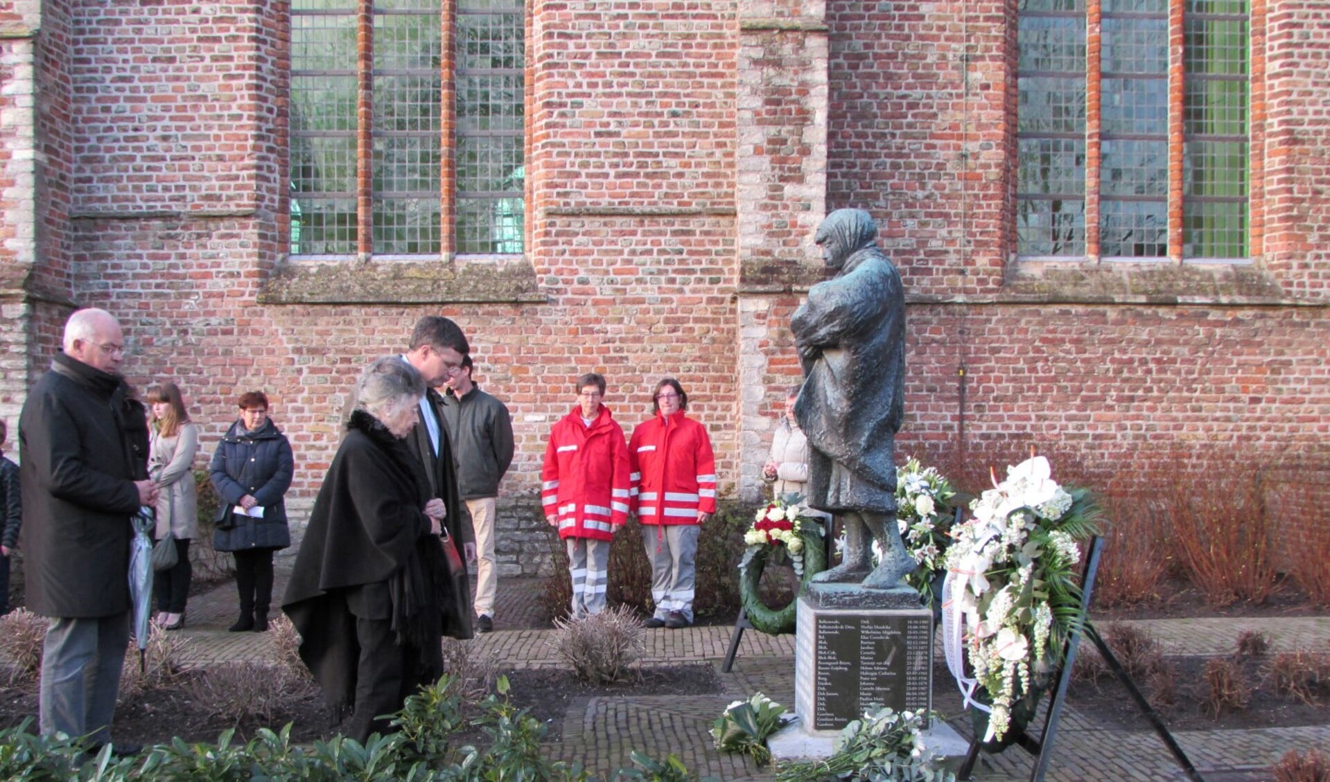 Bij een eerdere herdenking bij de Johanneskerk was voormalig premier Jan Peter Balkenende aanwezig.