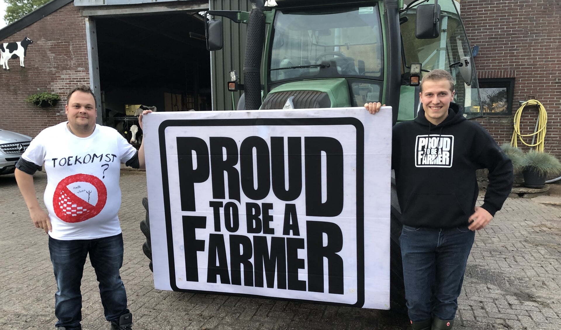 Arno Verschuuren (links) en Niels van Hooijdonk zijn boos op de politiek en laten woensdag hun stem horen in Den Haag. 