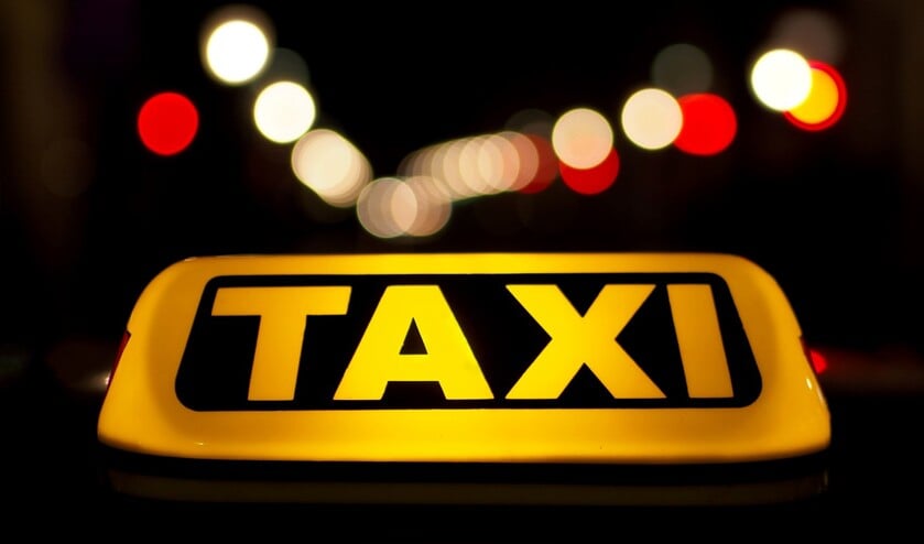 Partij voor Goes wil dat mensen regiotaxi contant kunnen blijven afrekenen 