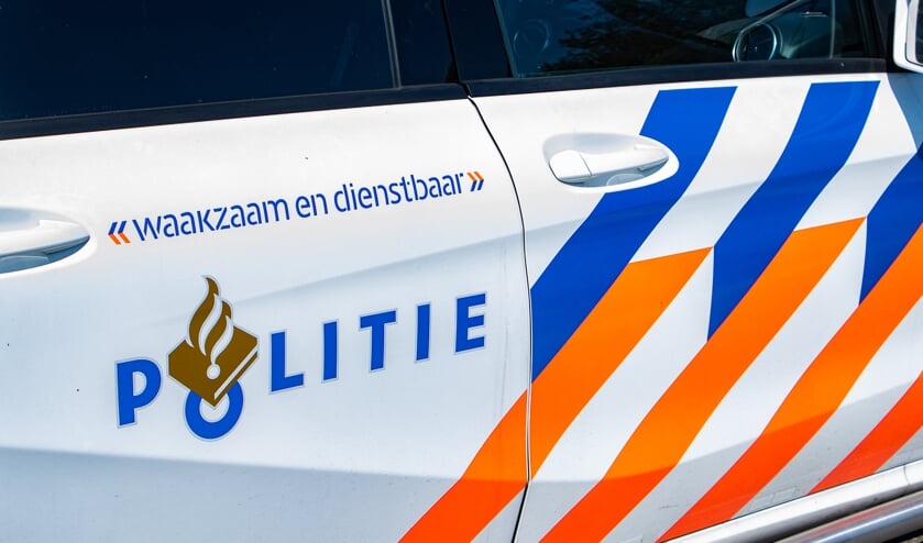 Ook werden de agenten uitgescholden.