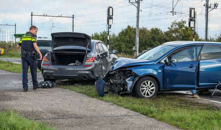 De auto's liepen veel schade op.