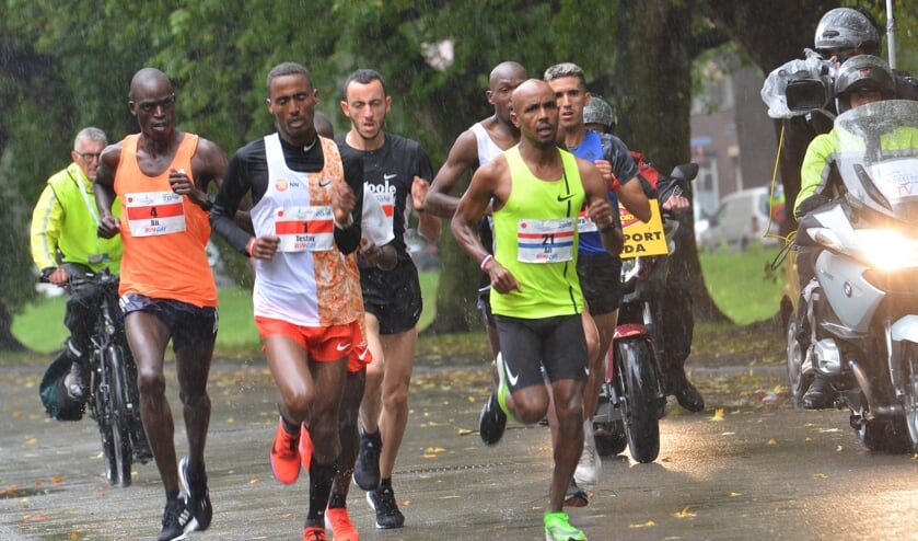De stromende regen hield de duizenden bezoekers niet tegen.