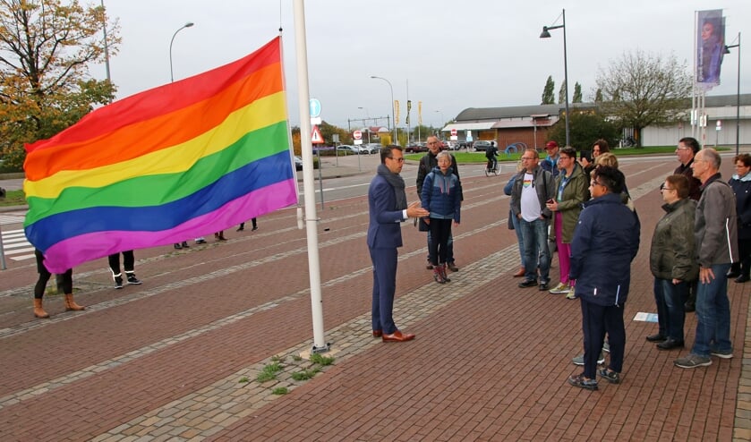 Goes hijst de regenboogvlag op Coming Out Dag 