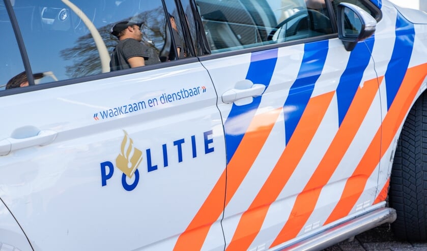 De vijftal vaten werden door een voorbijganger aangetroffen.