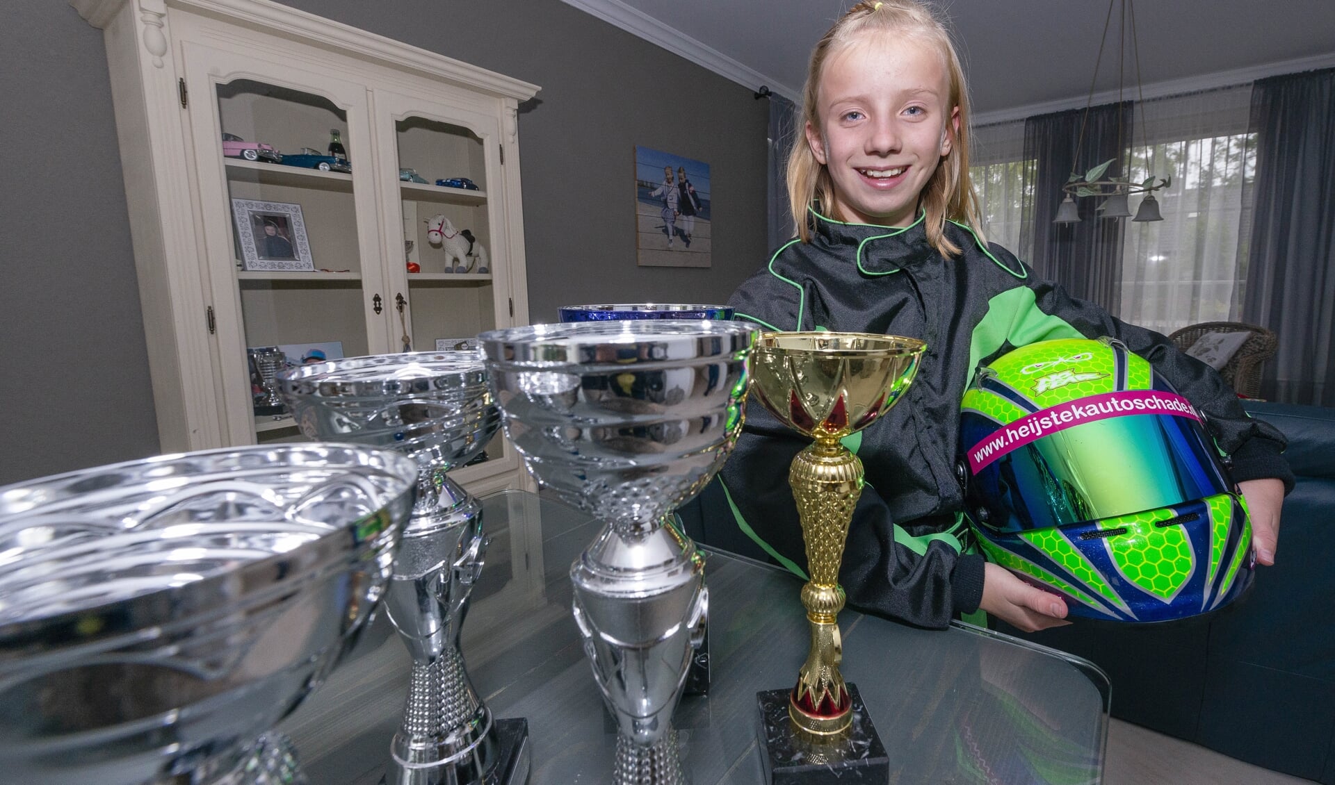 Het 11-jarige karttalent Luna Heynen grossiert in prijzen. 