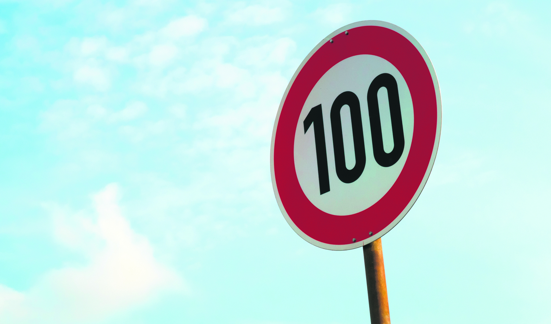 De maximumsnelheid gaat overdag van 130 naar 100 km/u.