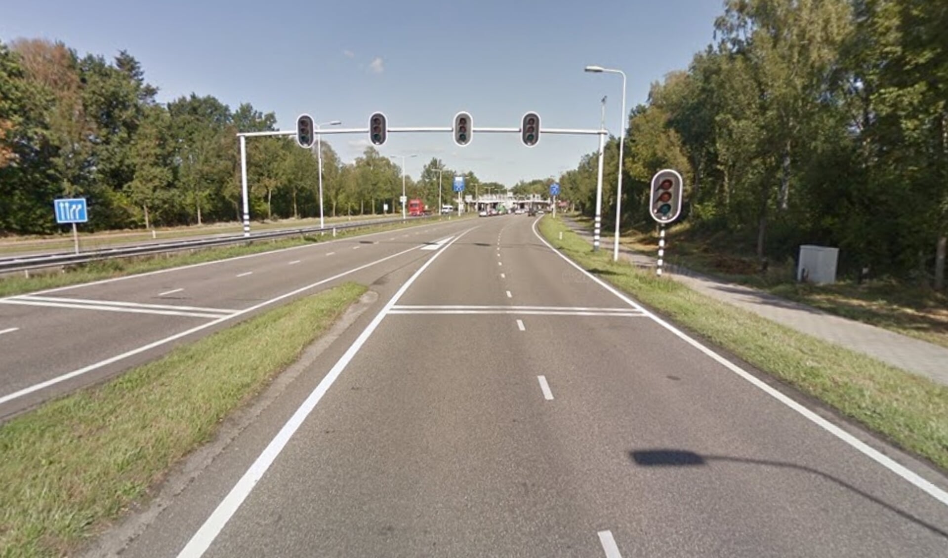Deze kruising bij de Antwerpseweg is één van de knelpunten die de gemeente gaat onderzoeken