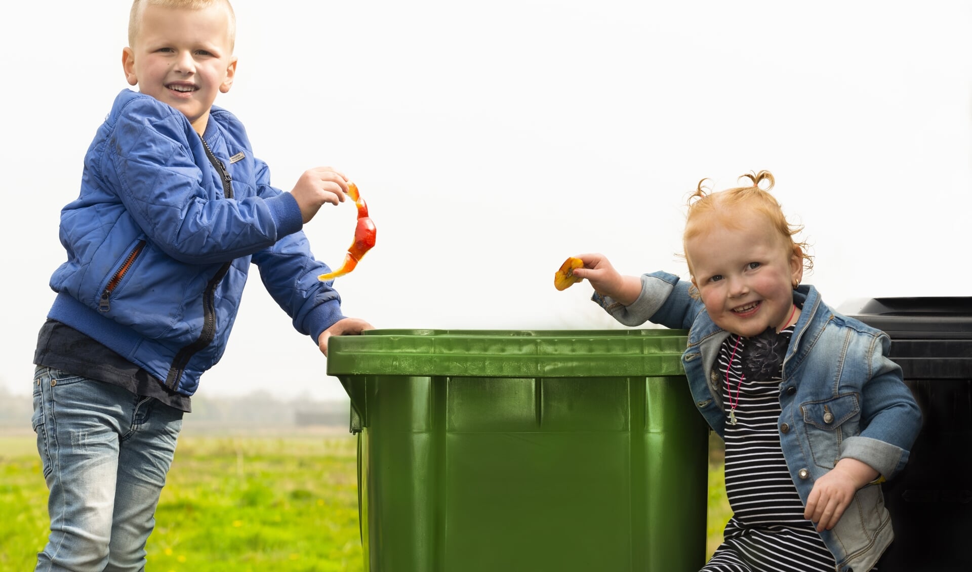 Wie wil weten wanneer je welk afval buiten kunt zetten kan op de app van Saver kijken. FOTO TINEKE VAN DER VEN 